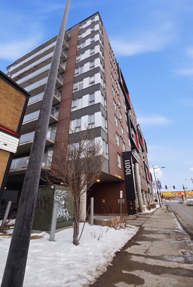 More Photos Of 10007 Boul Pie-IX, Montréal Office For Sale