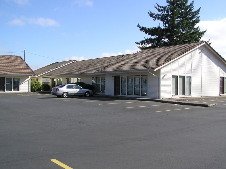 More Photos Of 720-728 Hawthorne Ave NE, Salem Unknown For Lease