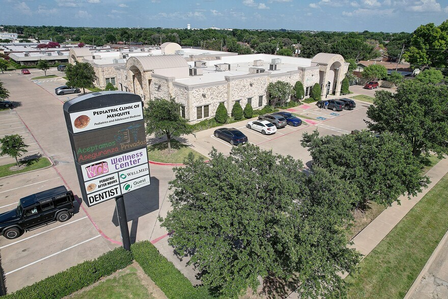 More Photos Of 3230 Interstate 30, Mesquite Medical For Lease
