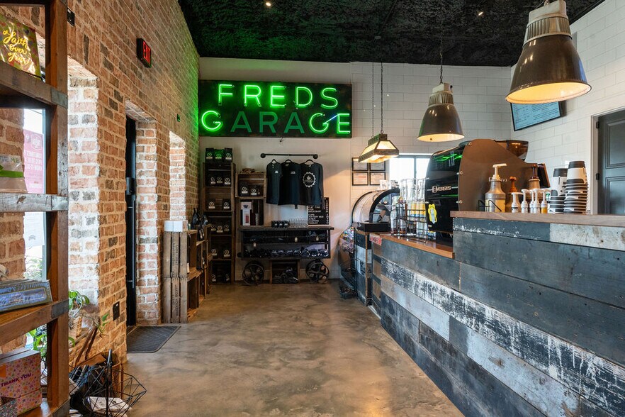 More Photos Of 609 Avenue H, Shallowater Auto Repair For Sale