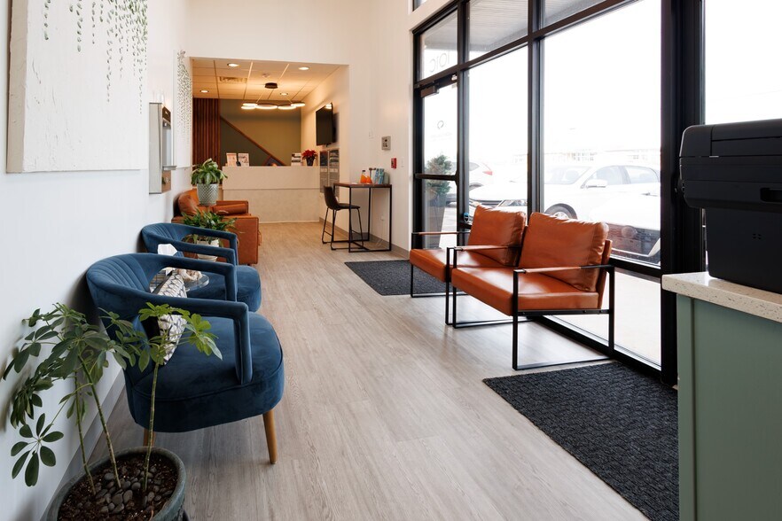 More Photos Of 101 Grant Pl, Lowell Medical For Lease