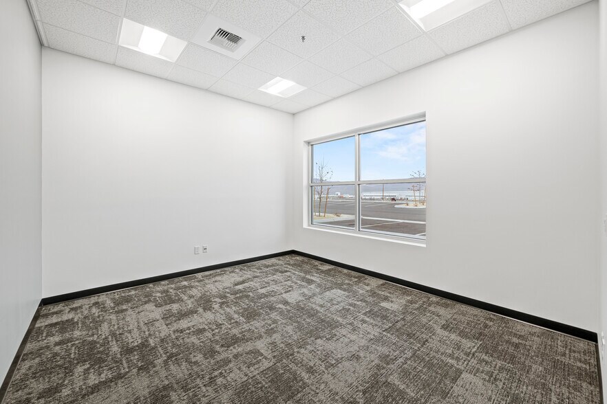 More Photos Of 75 Italy Drive, Sparks Industrial For Lease
