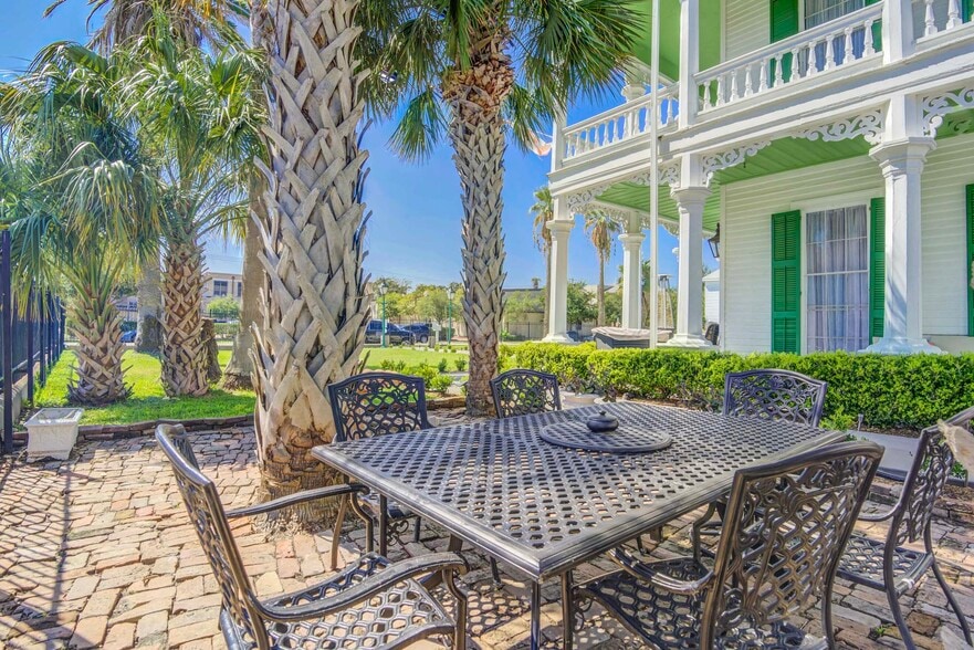 More Photos Of 1502 Market St, Galveston Hospitality For Sale