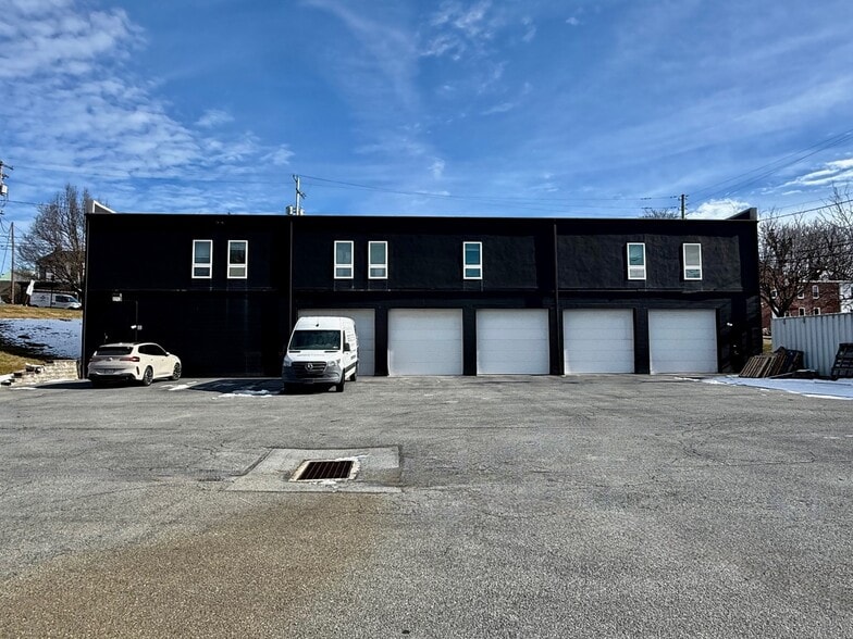 More Photos Of 624 S Prince St, Lancaster Flex For Sale