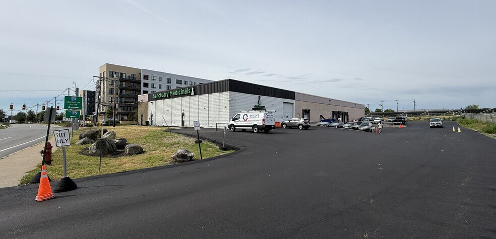 More Photos Of 130 Commerce Way, Woburn Manufacturing For Lease