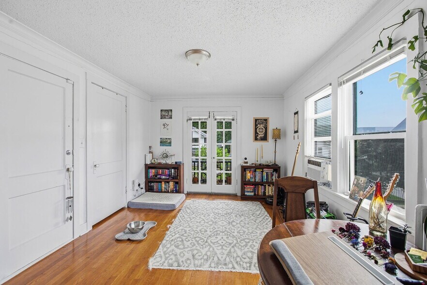 More Photos Of 4340-4342 Holly St, Kansas City Multifamily For Sale