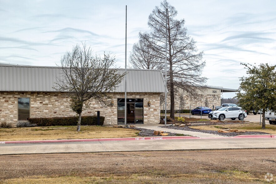 More Photos Of 325 US Highway 80, Sunnyvale Warehouse For Sale