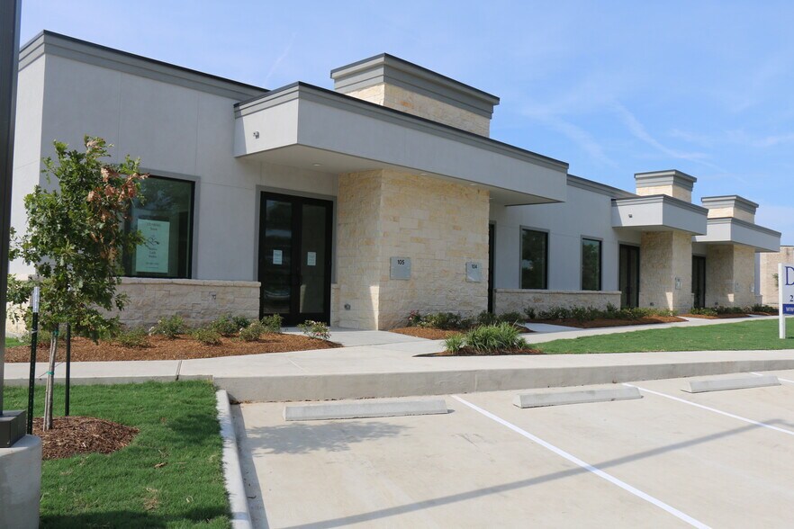 Primary Photo Of 17904 W Lake Houston Pky, Atascocita Medical For Sale