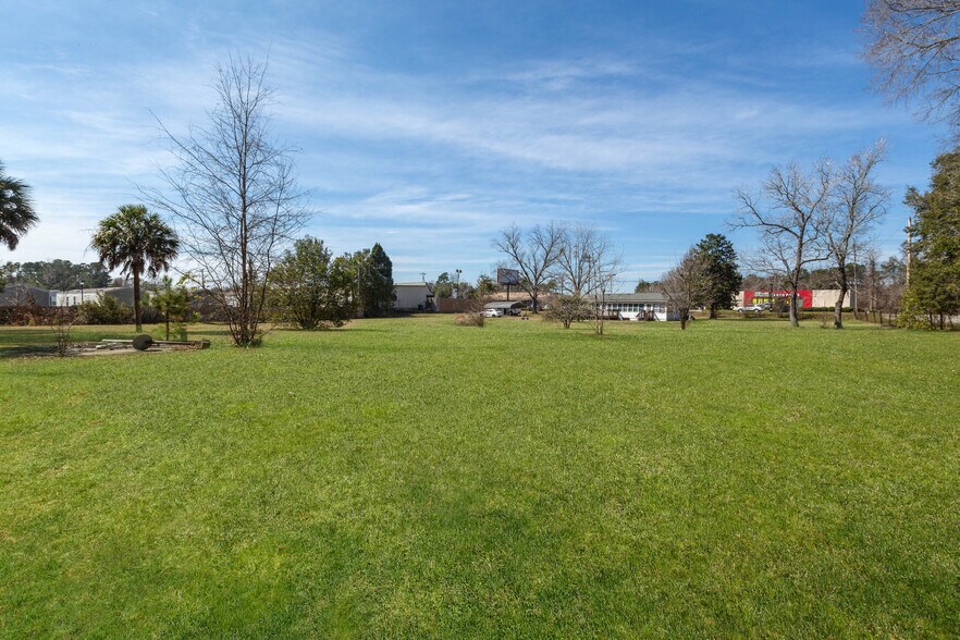 More Photos Of 126 N Highway 52, Moncks Corner Flex For Sale