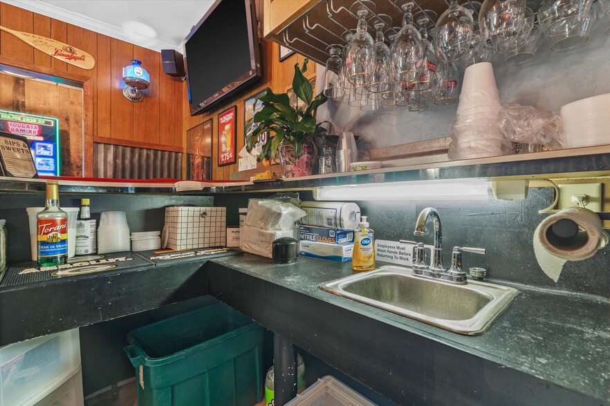 More Photos Of N8240 County Hwy E, Watertown Bar For Sale