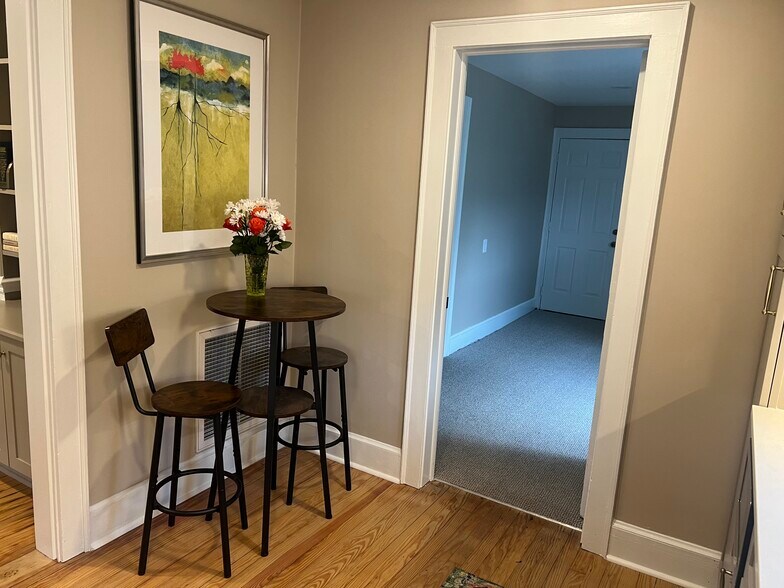 More Photos Of 3142 Wrightsville Ave, Wilmington Office For Lease