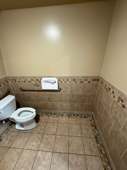 More Photos Of 15033 Slover Ave, Fontana Land For Lease