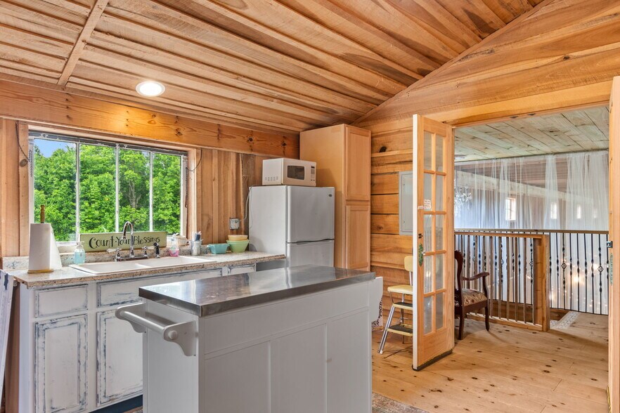 More Photos Of 6863 E Highway 80, Russell Springs Lodge Meeting Hall For Sale