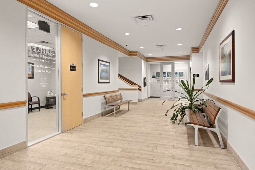 More Photos Of 403 Ogletree Dr, Livingston Medical For Lease