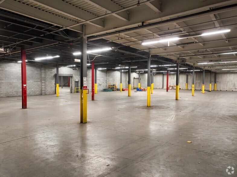 More Photos Of 315 Elizabeth St NW, Lenoir Manufacturing For Lease