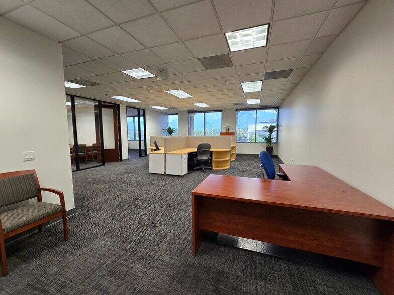 More Photos Of 4200 Concours, Ontario Office For Lease