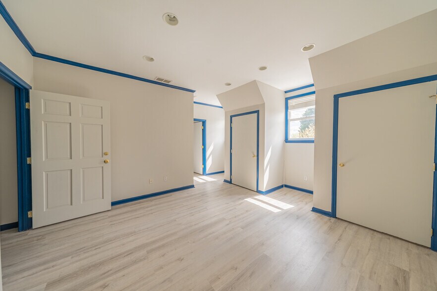 More Photos Of 1365 Westgate Center Dr, Winston-Salem Medical For Lease