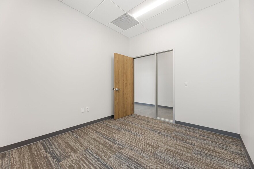 More Photos Of 3301 Enterprise Dr, Rowlett Warehouse For Sale