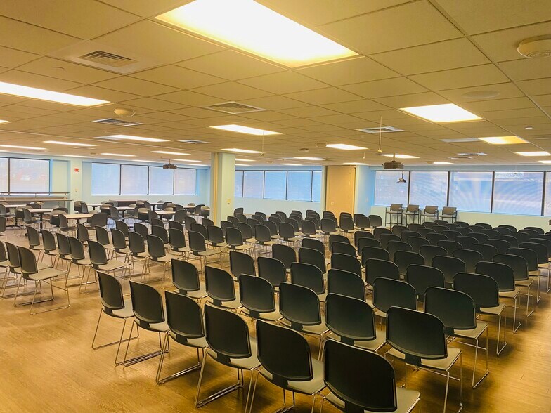 More Photos Of 500 Main St, Dubuque Office For Sale