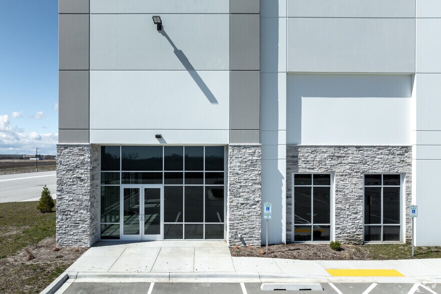 More Photos Of 11705 18th St, Kenosha Industrial For Sale