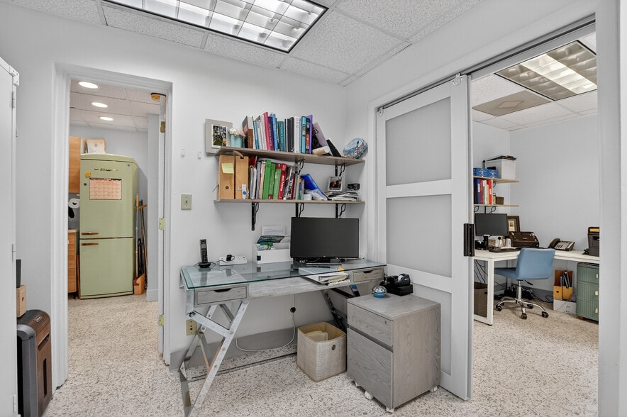 More Photos Of 665 SE 10th St, Deerfield Beach Medical For Sale