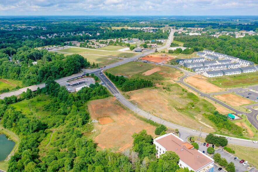 More Photos Of Grandview Drive, Simpsonville Land For Sale