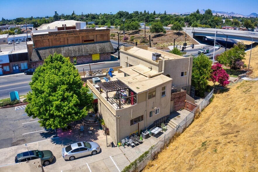 More Photos Of 563 2nd St, Yuba City Office For Sale