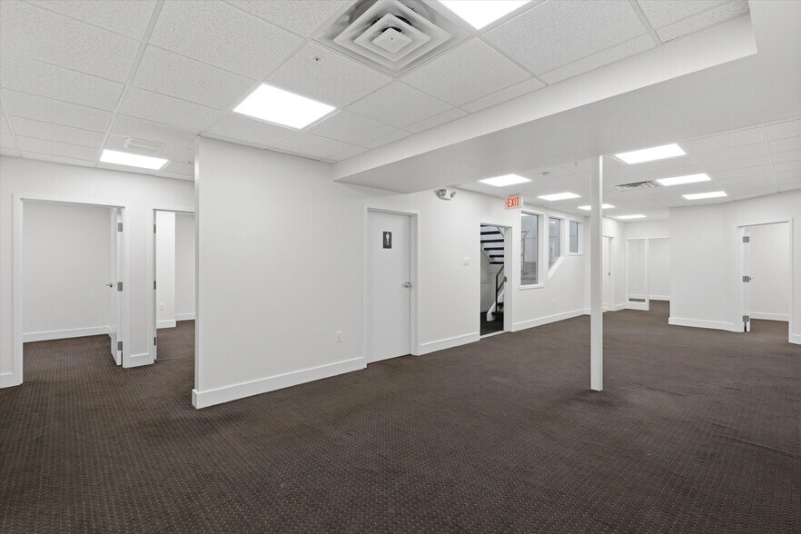 More Photos Of 528 E Lancaster Ave, Wayne Office For Lease