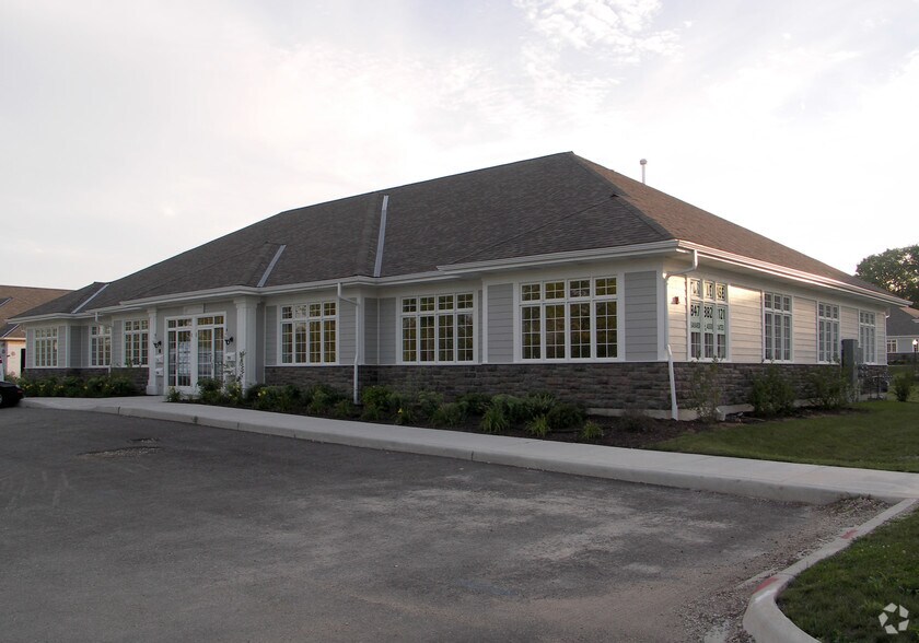 Primary Photo Of 700-730 Fox Glen Ct, Fox River Grove Medical For Lease