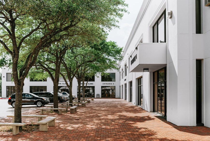 More Photos Of 5616 Lawndale St, Houston Medical For Sale