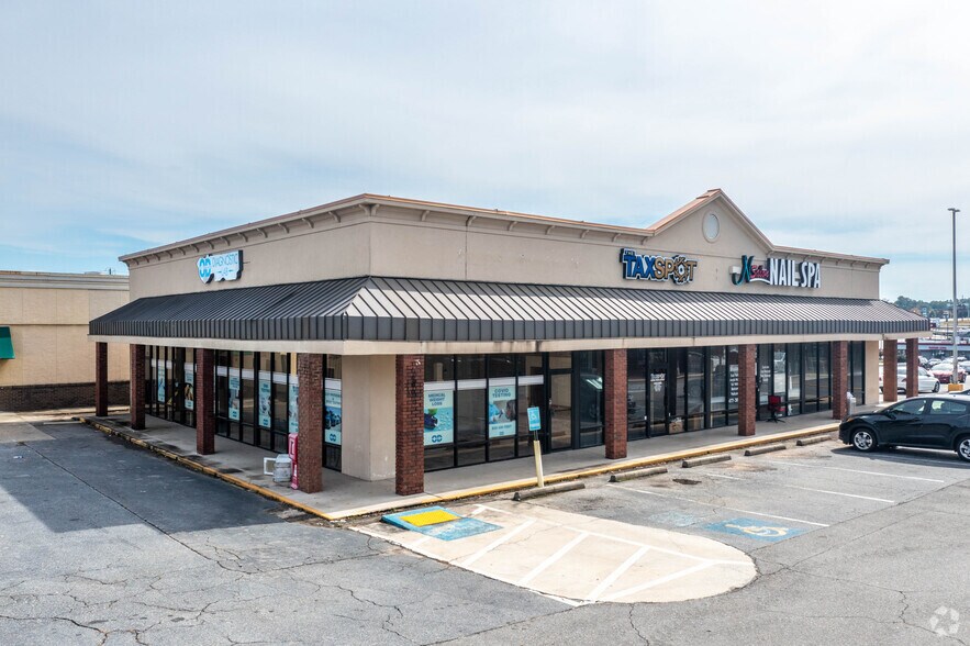 More Photos Of 3709 Bloomfield Rd, Macon-Bibb Restaurant For Lease