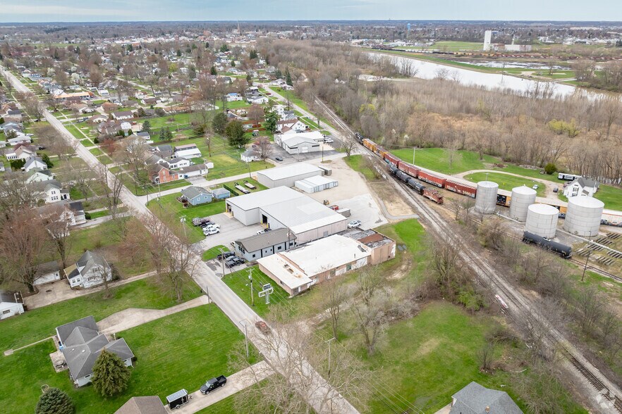 More Photos Of 1020 N 5th St, Fremont Light Manufacturing For Sale