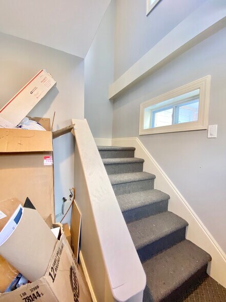 More Photos Of 8329 Delaware Ave, Upper Darby Service For Sale