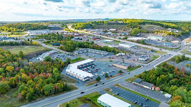 More Photos Of 901 Razorback Dr, Houghton Storefront For Sale