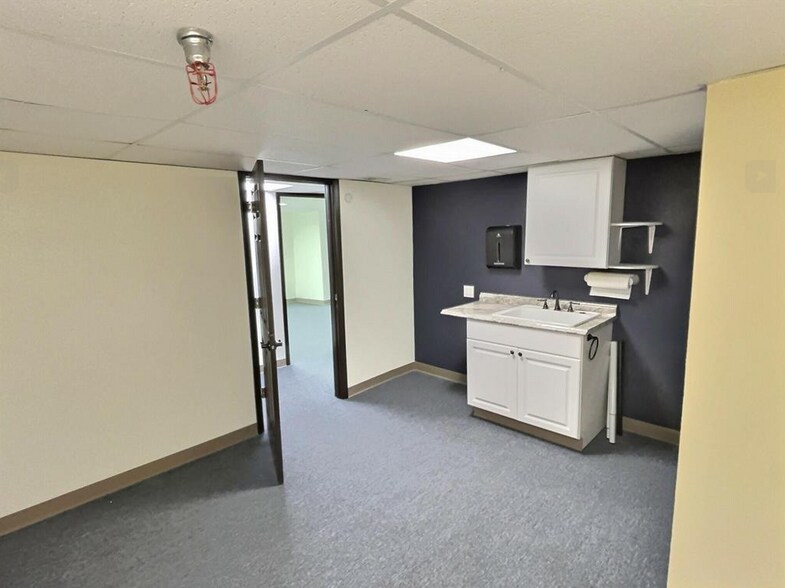 More Photos Of 330 S Walsh Dr, Casper Medical For Lease