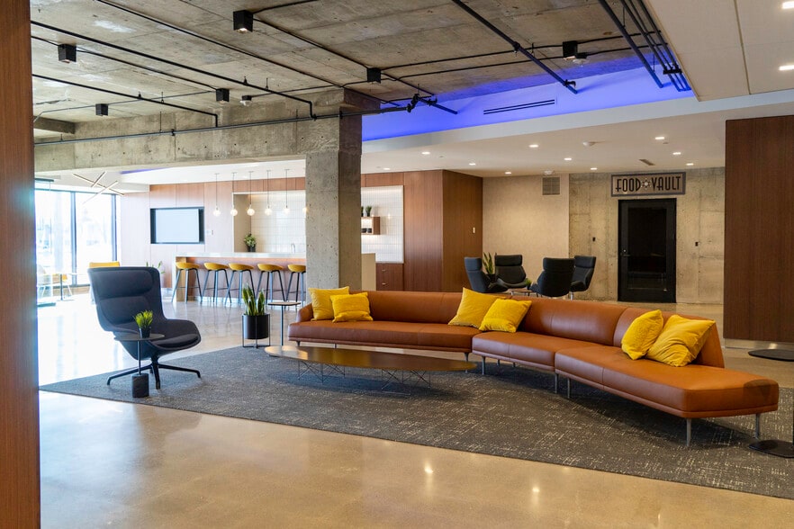 More Photos Of 1550 American Blvd E, Bloomington Office For Lease