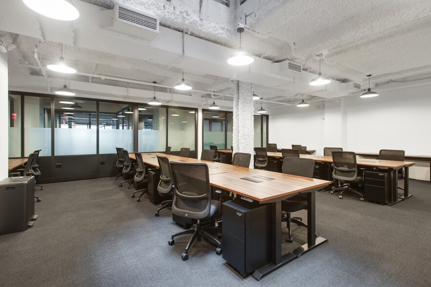 More Photos Of 11 W 42nd St, New York Office For Lease