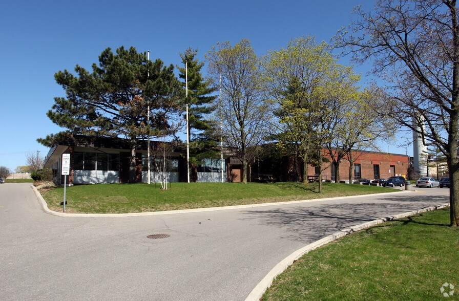 More Photos Of 1 Prince Andrew Pl, Toronto Light Distribution For Lease