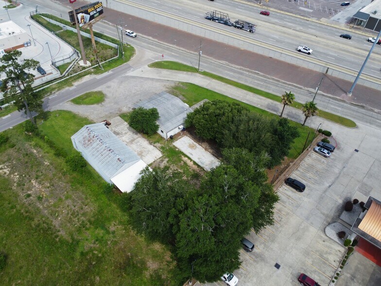 More Photos Of 590 Wilson St, Vidor Light Manufacturing For Sale