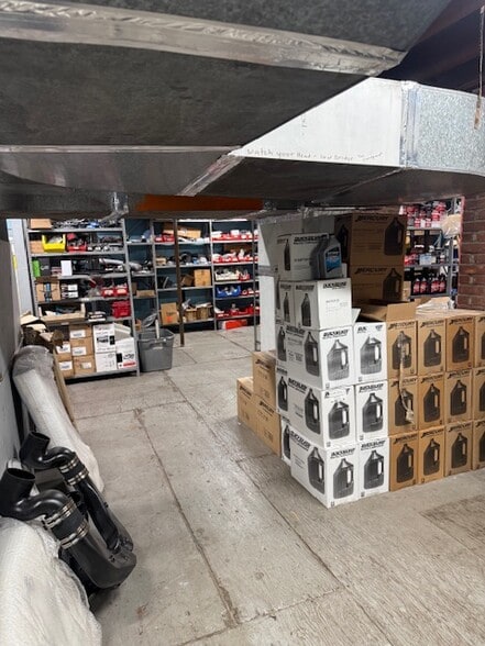 More Photos Of 177 Boston Post Rd, Westbrook General Retail For Sale