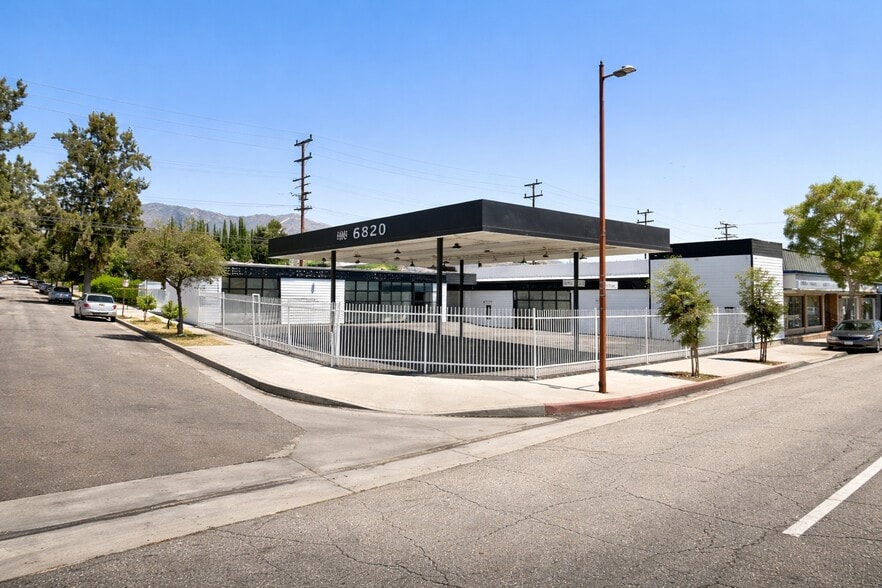 Primary Photo Of 6820 San Fernando Rd, Glendale Auto Repair For Sale