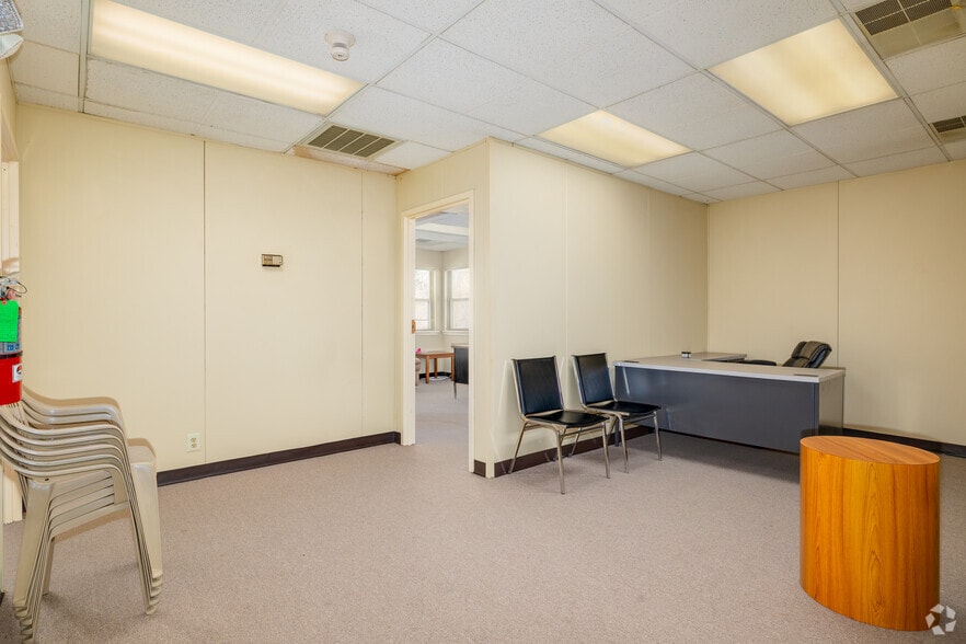 More Photos Of 100-1000 Birchfield Dr, Mount, Mount Laurel Unknown For Lease