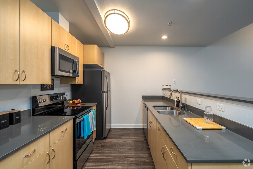 More Photos Of 4759-4779 Lynwood Center Rd NE, Bainbridge Island Apartments For Lease