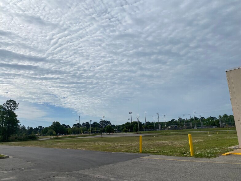 More Photos Of 1641 Highway 501 E, Conway Unknown For Lease