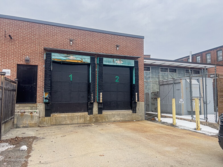 More Photos Of 63 Flansburg Ave, Dalton Flex For Sale