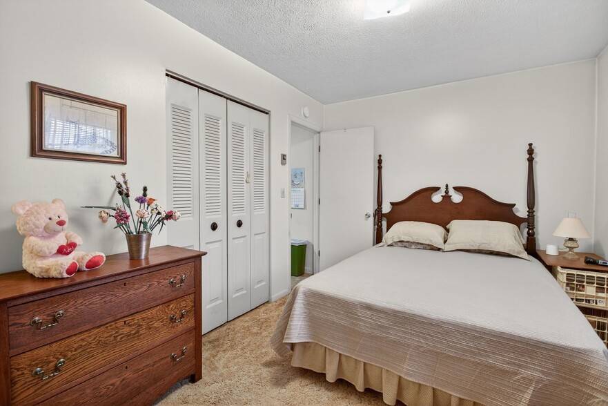 More Photos Of 990 Chicago Ave, Harrisonburg Apartments For Sale