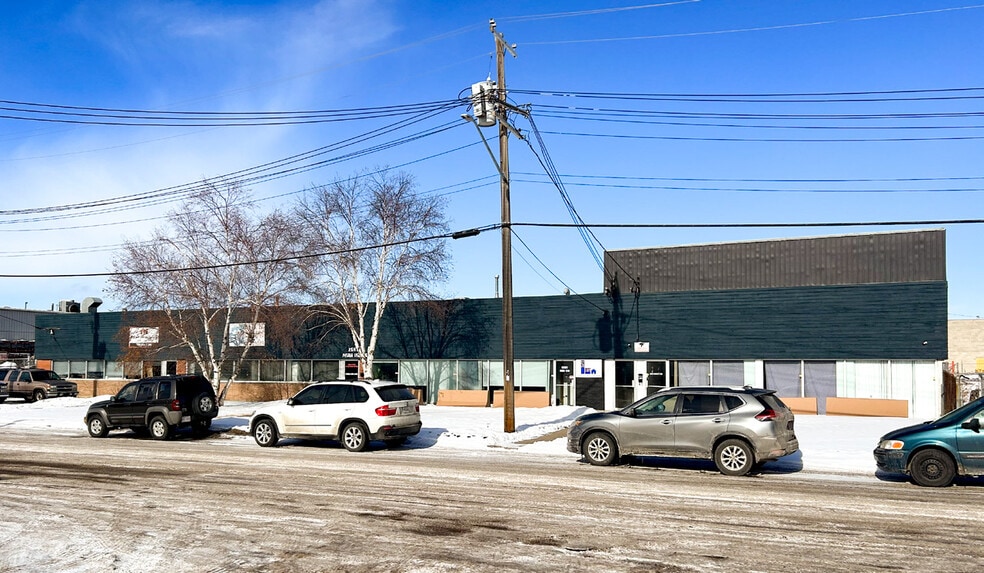 More Photos Of 14516-14520 115th A Ave NW, Edmonton Manufacturing For Lease