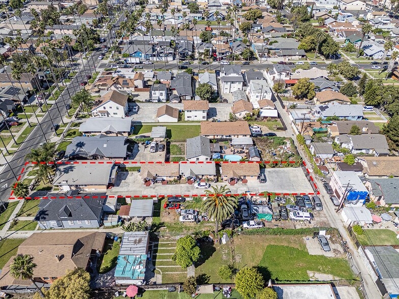 More Photos Of 1565 W 51st St, Los Angeles Multifamily For Sale
