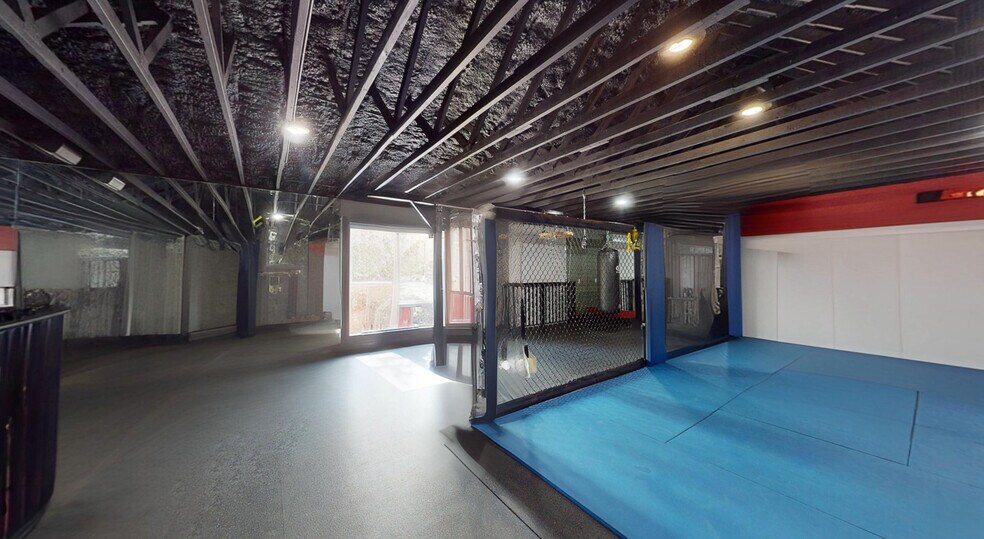 More Photos Of 3508 S Manhattan Ave, Tampa Health Club For Sale