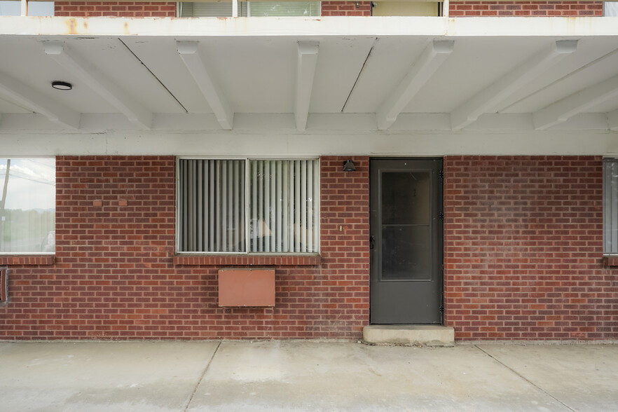 More Photos Of 7300-7310 W 10th Ave, Lakewood Apartments For Sale